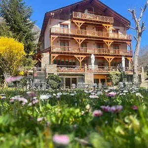 Estanys Blaus Hotel